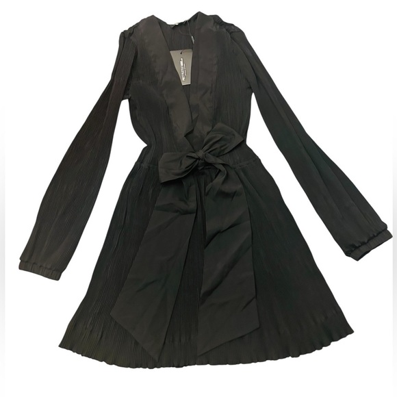 PrettyLittleThing Dresses & Skirts - Pretty Little Thing Black Plunge Neck Pleated Party Dress Womens 8 UK12